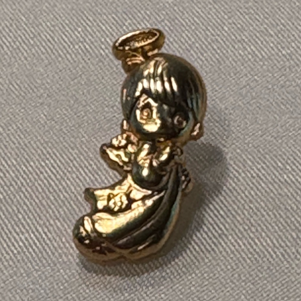 Vintage Precious Moments Gold Toned Angel Brooch Pin
